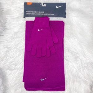 ❌SOLD❌ Nike Scarf + Gloves Set